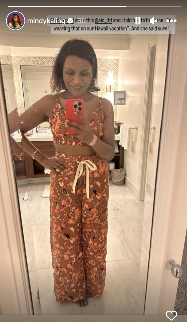 mindy kaling belly button