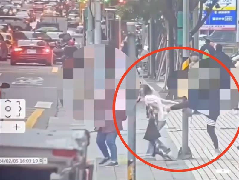 陳沂昨日在台北市街頭被毆。（圖／翻攝畫面）