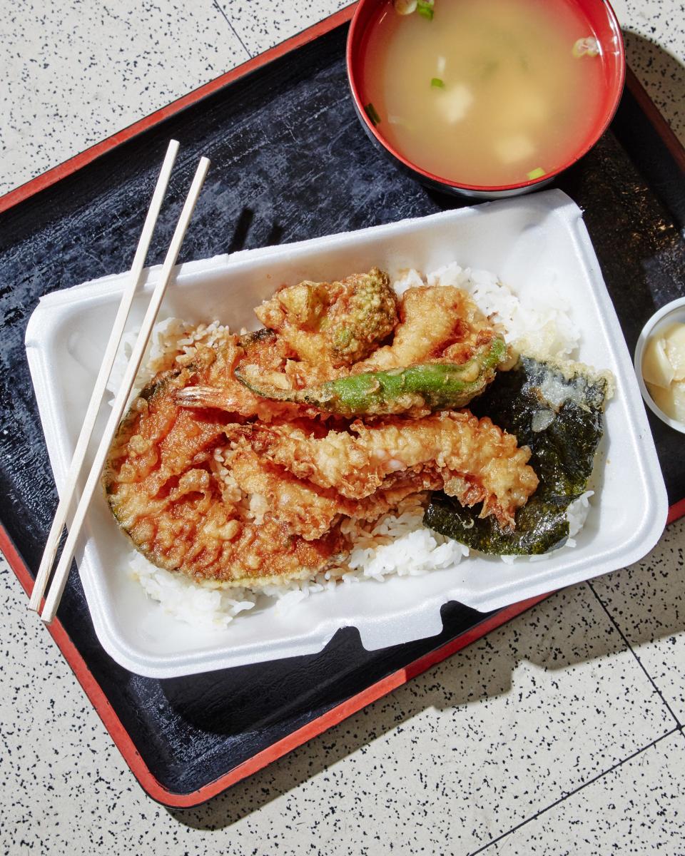 Living in NYC isn't so hard when Mitsuwa (and its incredibly crispy tempura) is just a bus ride away.