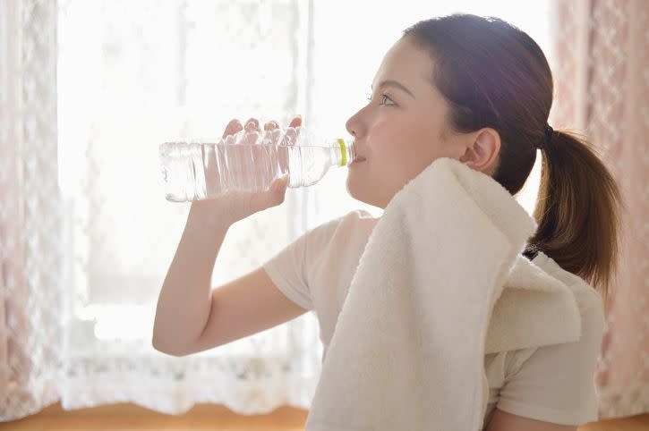 Study shows your water bottle might not be as clean as you think. (Photo: Getty Images)