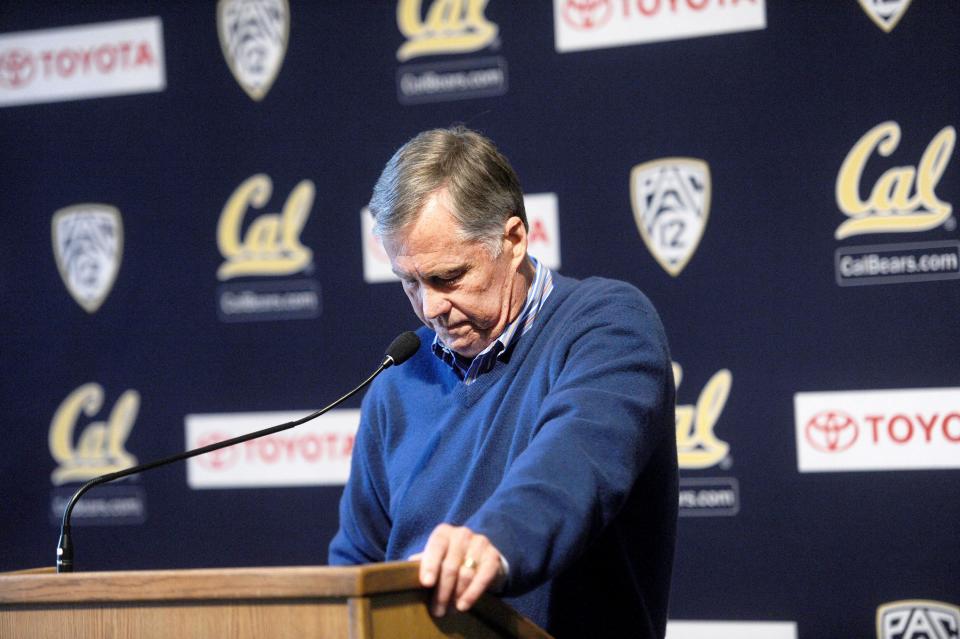 Mike Montgomery, head coach of the California basketball team, pauses while discussing his retirement during a news conference Monday, March 31, 2014, in Berkeley, Calif. Montgomery’s departure comes after 32 years as a collegiate head coach at 677 career victories according to Cal’s athletics department. (AP Photo/Noah Berger)