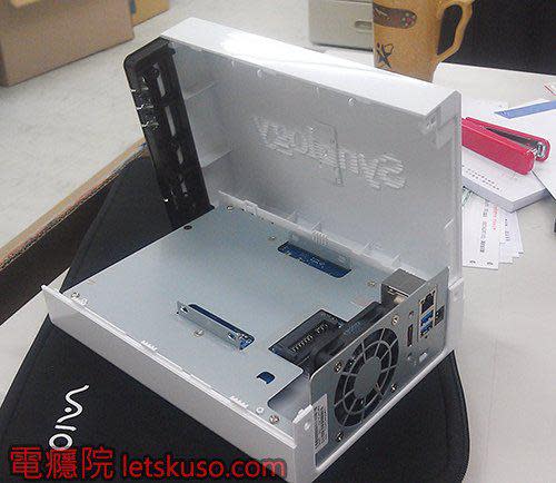 synology_assembly-4.jpg