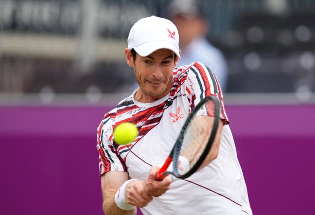 Andy Murray won his first singles match since March at Queen's Club