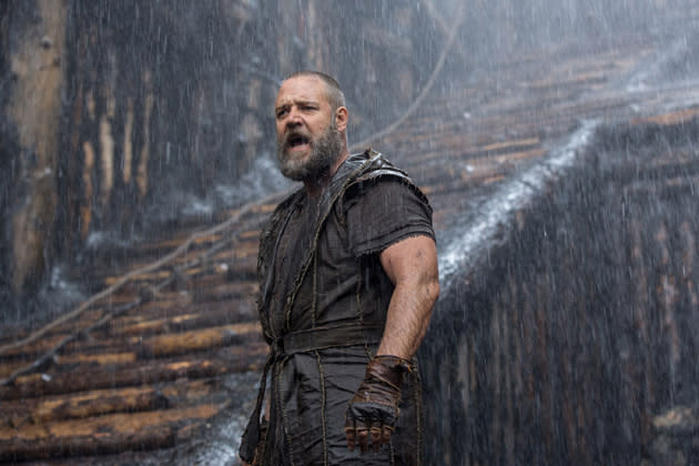 Russell Crowe wird im Film "Noah" oft nass (Bild: ddp images)