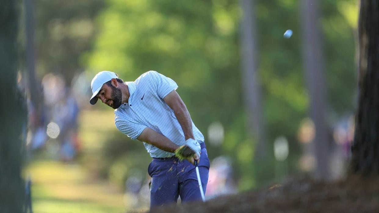 Golf: Scheffler weint und führt, Woods erlebt Masters-Horror