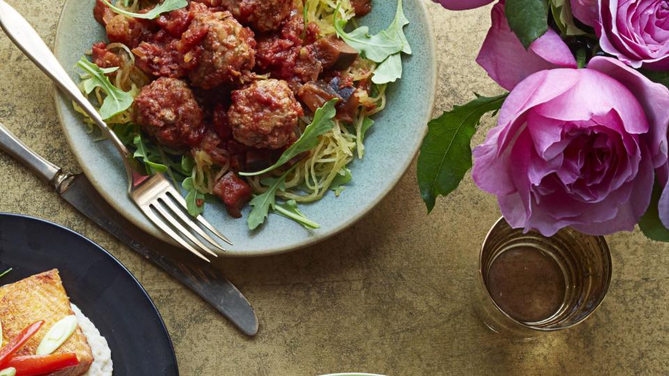 spaghetti squash and meatballs