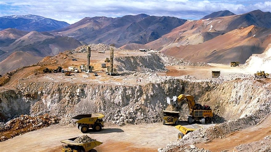 La mega minería, unas de las actividades que busca incentivar el RIGI.