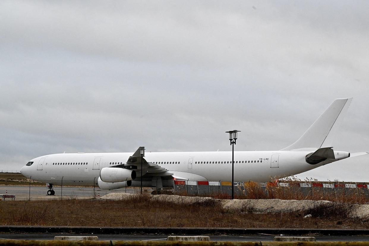 L’Airbus A340 immobilisé à l’aéroport de Vatry, dans le nord-est de la France, en raison de soupçons de « trafic d’êtres humains ».