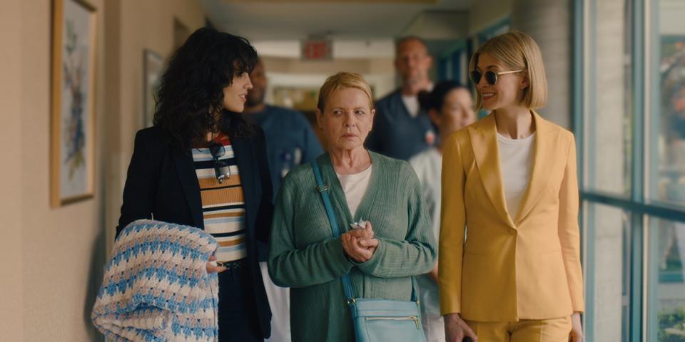 Eiza González, Dianne Wiest and Rosamund Pike in 'I Care a Lot'