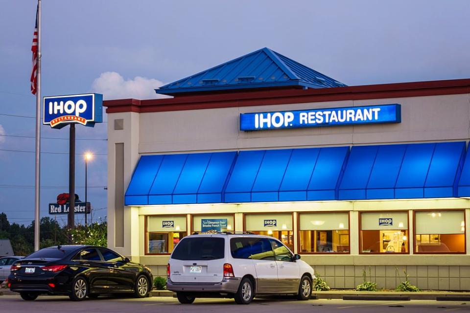 20) Open: IHOP