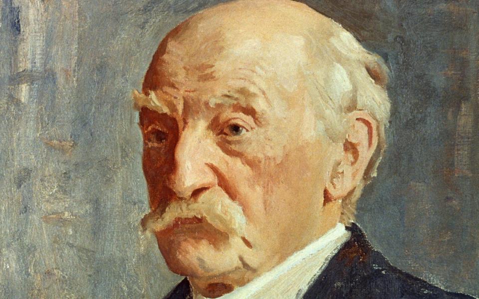 Thomas Hardy at the age of 82 painted in 1923 by the portraitist Reginald Eves - GRANGER Historical Picture Archive / Alamy