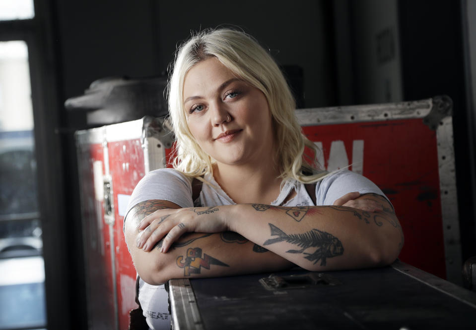 Elle King posa en Nashville, Tennessee en una fotografía del 20 de septiembre de 2018, para promover su álbum "Shake The Spirit" el cual será lanzado el 19 de octubre. (Foto/Mark Humphrey)