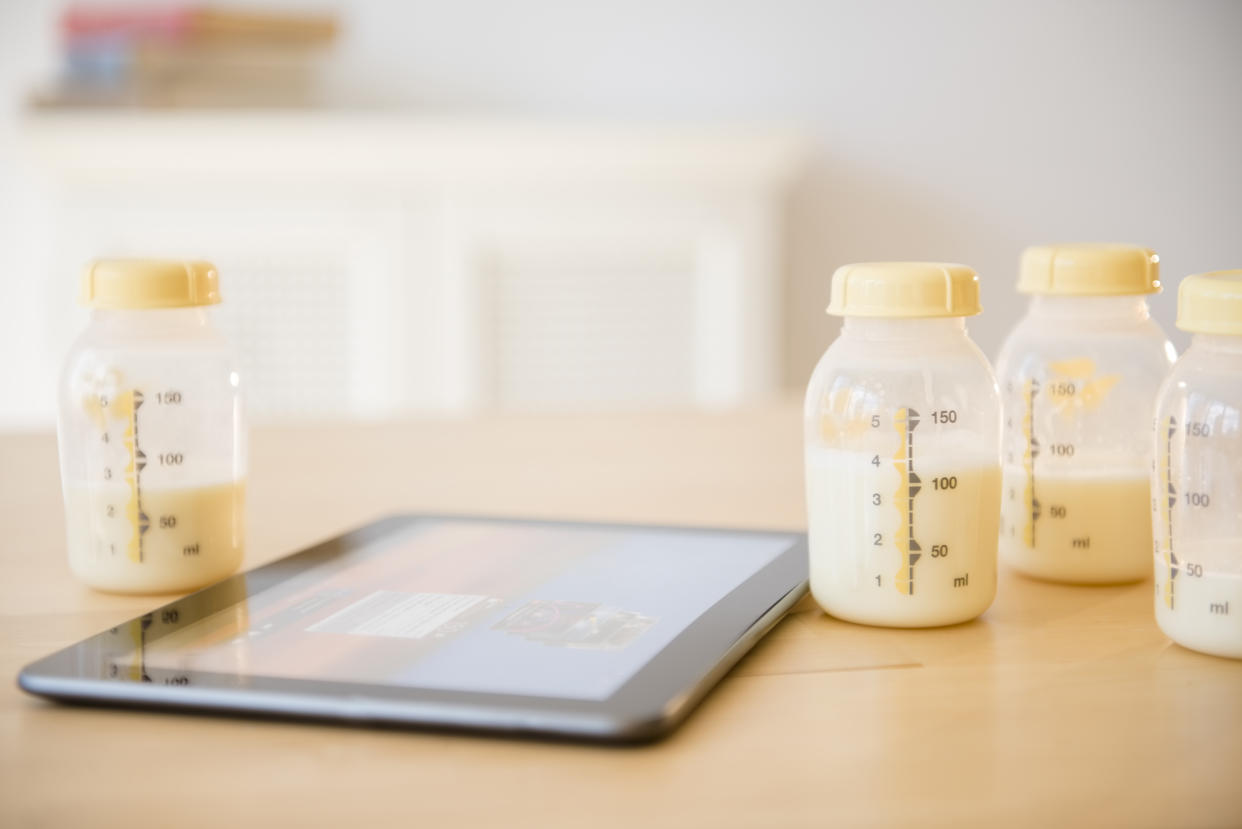 Women are sharing their breast milk to sharing sites on Facebook [Photo: Getty]