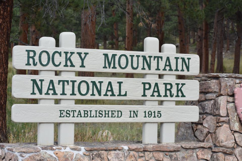 Rocky Mountain National Park sign