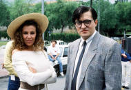 Ana Obregón y el Gran Wyoming posan en el rodaje de la serie 'La mujer de tu vida' (1990), donde la actriz trabajó en dos episodios. (Foto: Gtres)