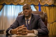 <p>El <span>asesinato del presidente haitiano <strong>Jovenel Moïse </strong>en julio</span> creó gran incertidumbre en el país caribeño.</p> <p>Ante la crisis migratoria actual, el primer ministro haitiano <strong>Ariel Henry</strong> expresó su solidaridad en Twitter con las personas que han abandonado el país. "Comparto su sufrimiento", dijo, y aseguró que los que sean deportados por Estados Unidos serán recibidos con los brazos abiertos.</p>