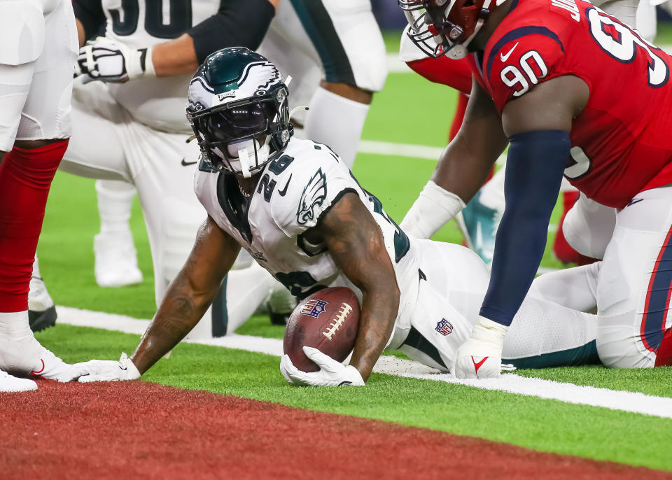 Philadelphia Eagles running back Miles Sanders (26) scores a touchdown in the first quarter against the Texans.  (Photo by Leslie Plaza Johnson/Icon Sportswire via Getty Images)