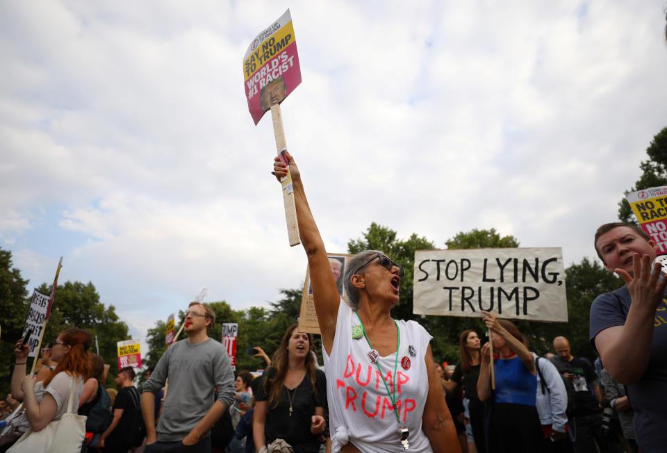 <p>Demonstrators protest next to the U.S. ambassador’s residence, Winfield House, where President Trump and first lady Melania Trump are staying, in London, July 12, 2018. (Photo: Simon Dawson/Reuters) </p>