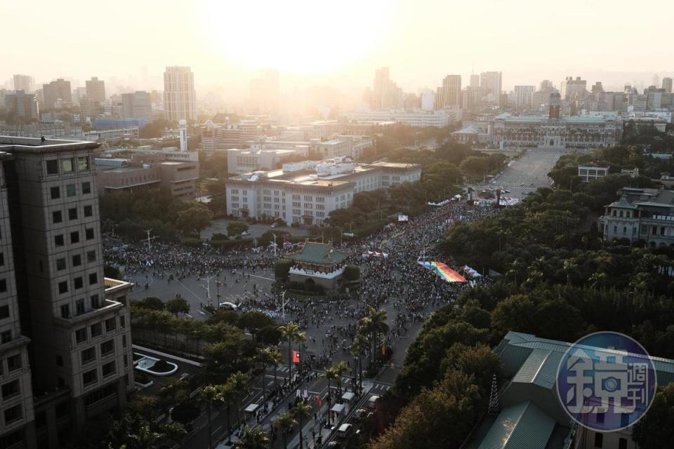 2018台灣同志大遊行已走回終點舉行晚會，並寫下逾13萬人上街的新紀錄。