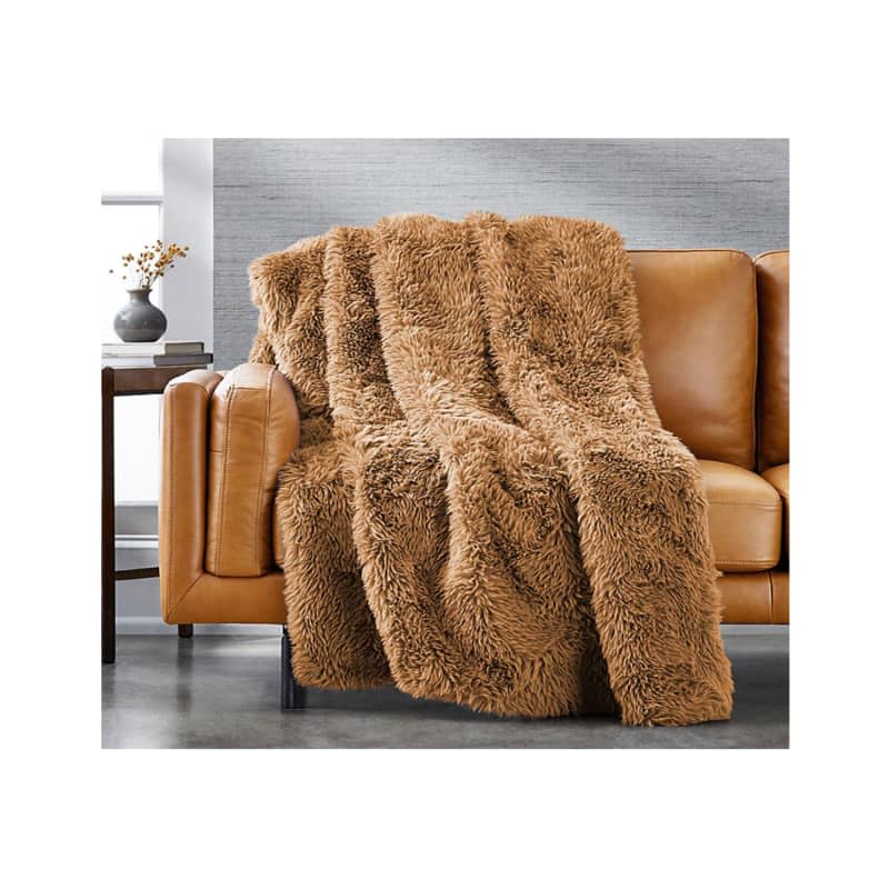 Member's Mark Faux Fur Throw - 60" x 70"