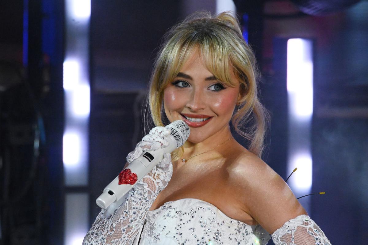 Sabrina Carpenter Skips the Clothes & Debuts Back Tattoo in New ...