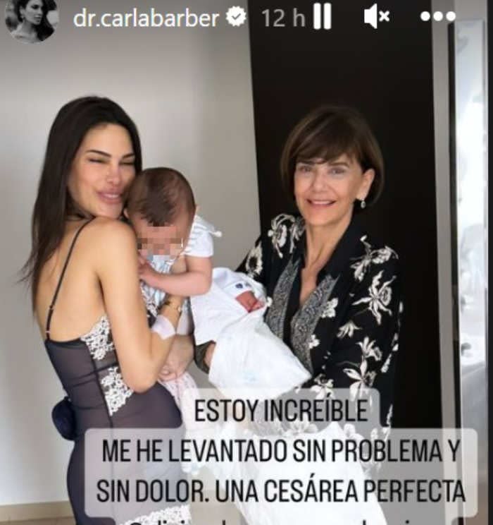 Carla Barber con su hijo y su madre 