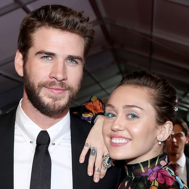  Liam Hemsworth and Miley Cyrus red carpet. 
