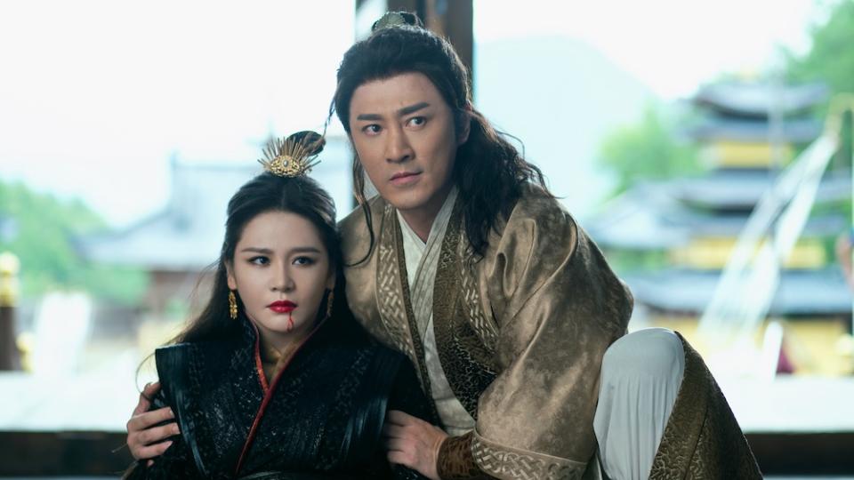 Zhou Zhiruo (Sabrina Qiu) and Zhang Wuji (Raymond Lam) in New Kung Fu Cult Master 2 (Still: Shaw Organisation)