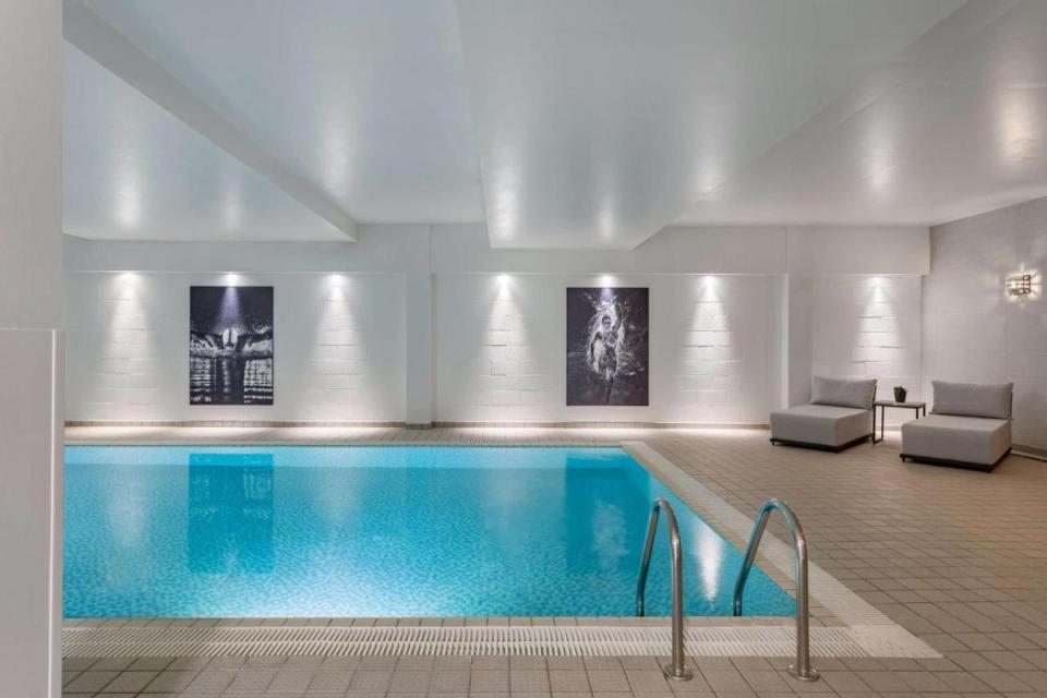 Radisson Blu Stansted has a pool and spa area (Radisson Blu Hotel London Stansted Airport)