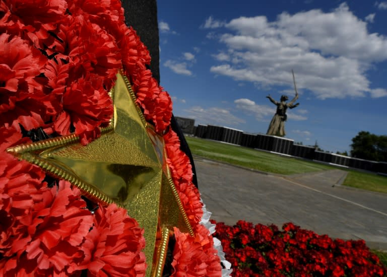 A wreath placed at the cemetery for Russian war dead in Volgograd