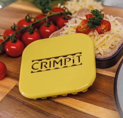 The £5 saving on this toastie crimper is enticing loads of you