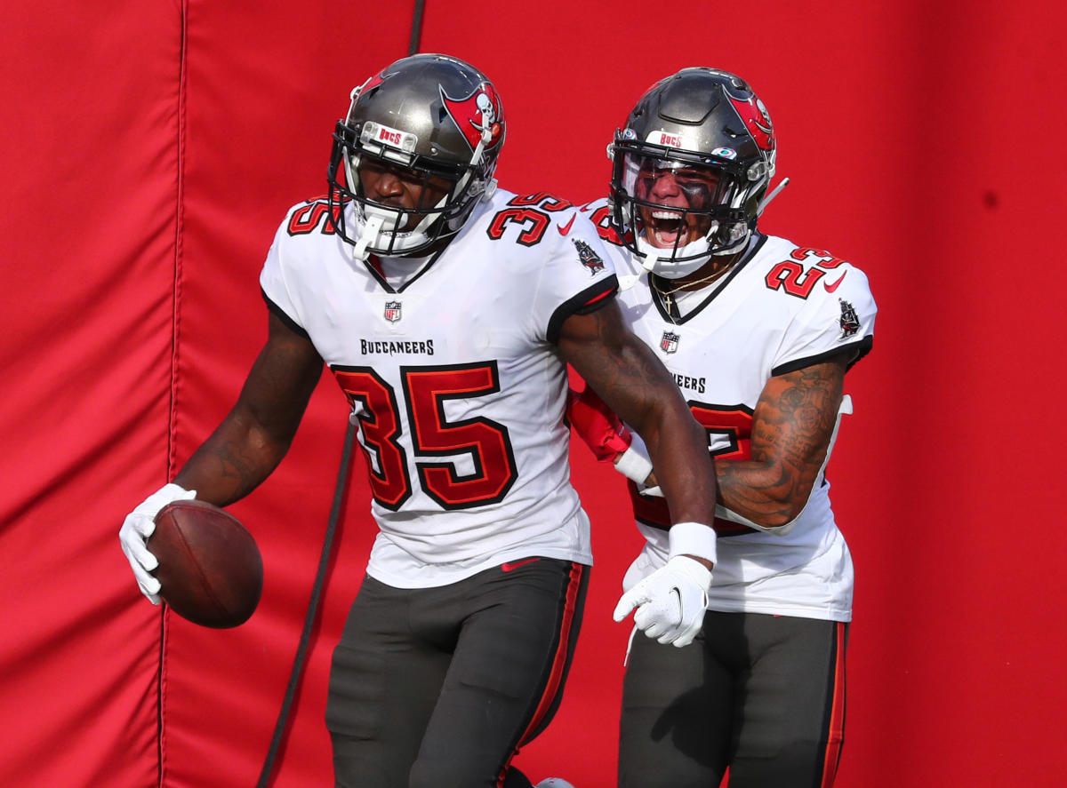 Buccaneers CB Sean Murphy-Bunting to Donate Money to Successful Jocks for  Every Pass Deflection and Interception This Season - Bucs Life