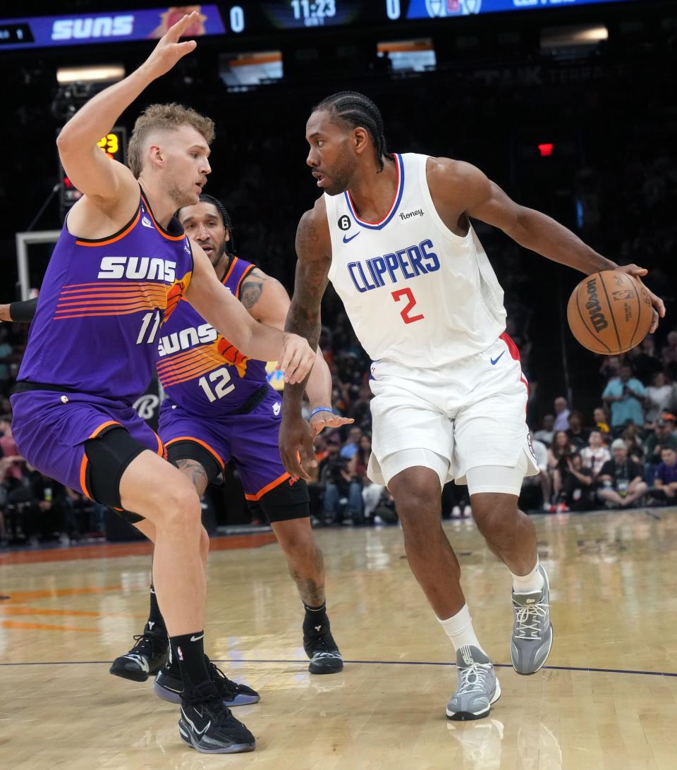 Will Kawhi Leonard and the Los Angeles Clippers upset the Phoenix Suns in the first round of the NBA Playoffs? NBA picks and predictions weigh in on the series.