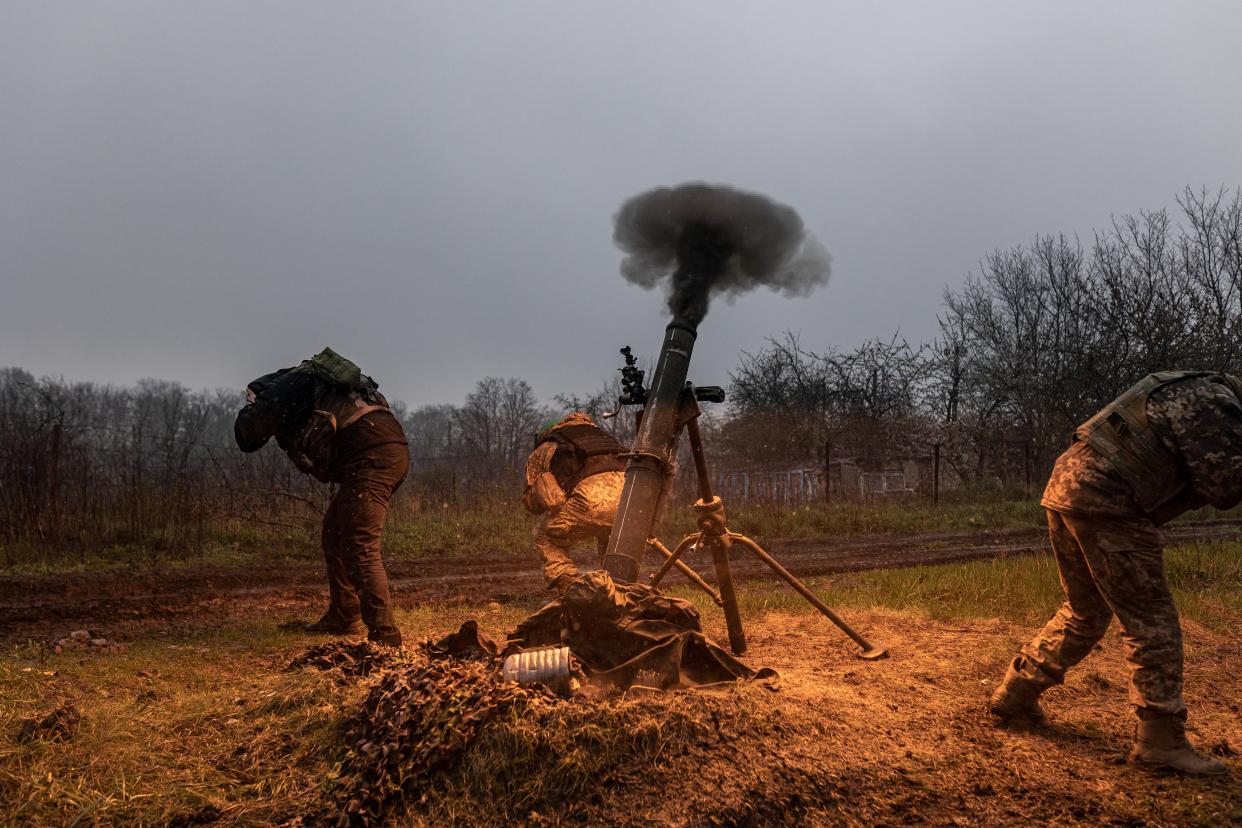 Ukrainian soldiers fired mortars in the direction of Bakhmut on Thursday (Diego Herrera Carcedo/Anadolu Agency via Getty Images)