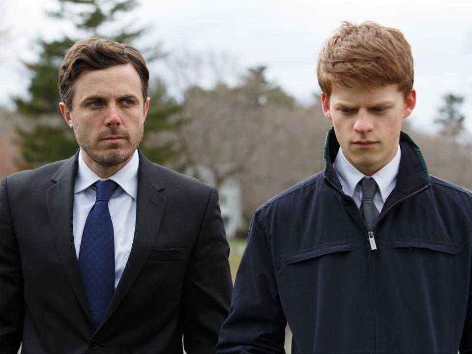 Casey Affleck y Lucas Hedges en ‘Manchester by the Sea’ (Claire Folger/Kobal/Shutterstock)