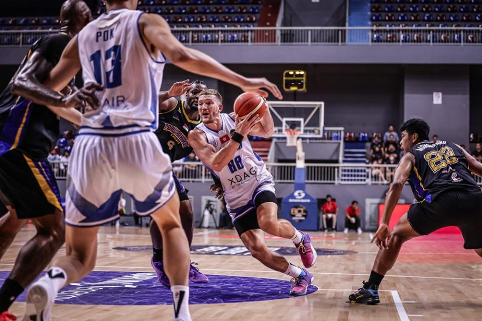 基拔（中）（圖：FIBA）