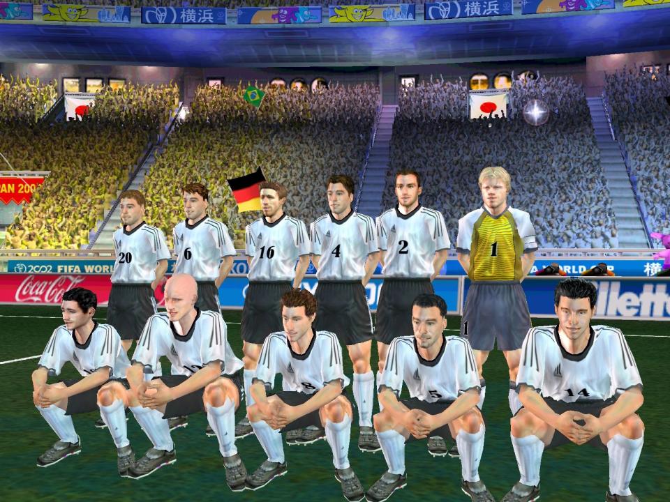 Star-Bonus: Für "FIFA Fussball Weltmeisterschaft 2002" wurden einige Promi-Spieler aufgehübscht. Auch bei der Gestaltung der Austragungsorte der WM bemühten sich die Programmierer um Liebe zum Detail. (Bild: EA)