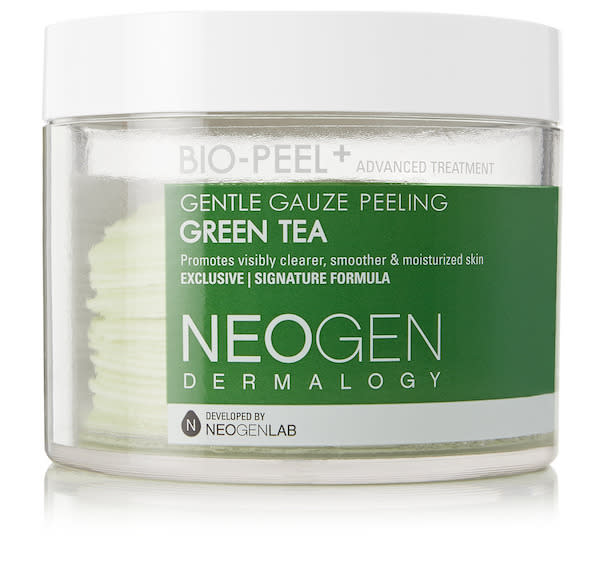 Neogen Dermalogy Gentle Gauze Peeling Green Tea. (PHOTO: Net-A-Porter)