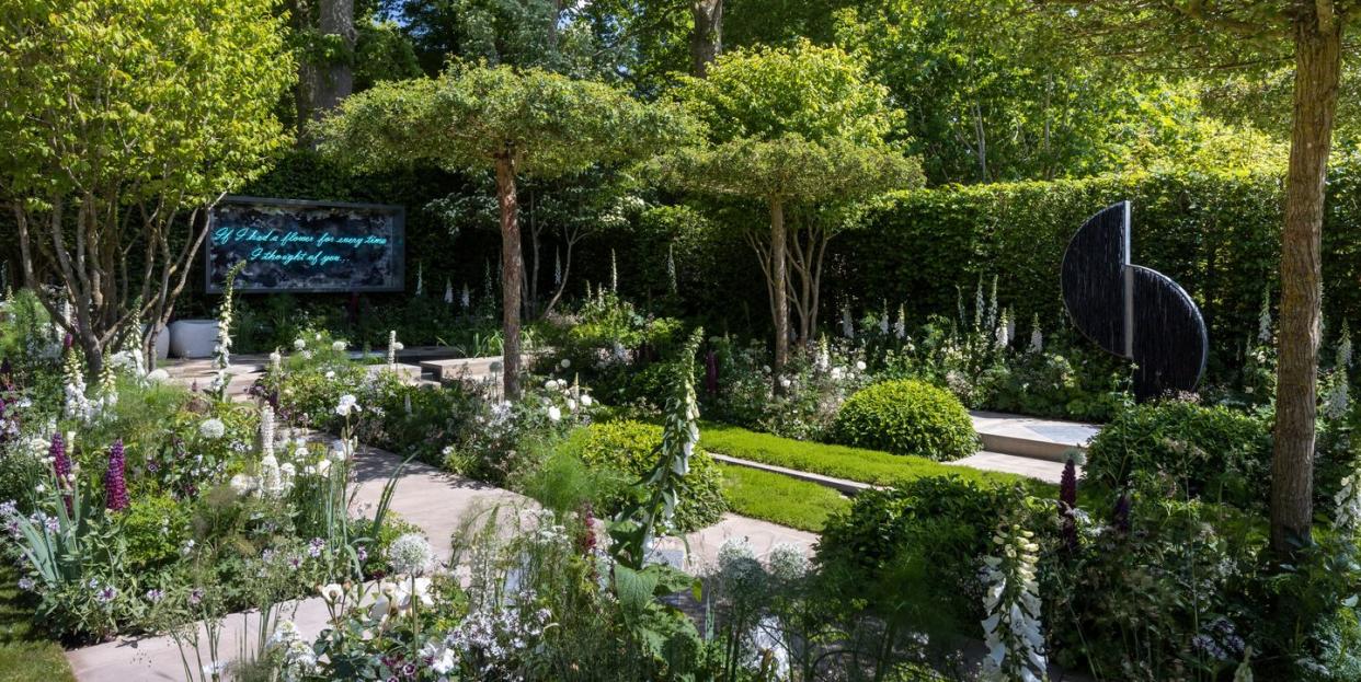 the perennial garden ‘with love’ designed by richard miers sponsored by perennial – helping people in horticulture show garden rhs chelsea flower show 2022