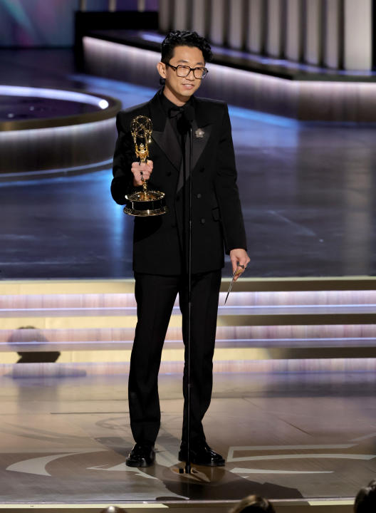 LOS ANGELES, CALIFORNIA - JANUARY 15: Lee Sung Jin accepts the Outstanding Directing for a Limited or Anthology Series or Movie award for 