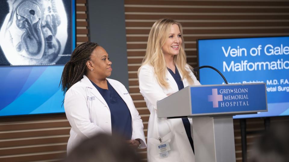 Chandra Wilson and Jessica Capshaw on Grey's Anatomy