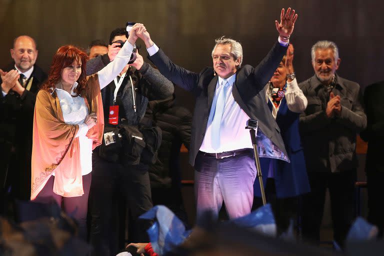 Durante el acto realizado en el Monumento a la Bandera en Rosario, junto a Cristina Fernández de Kirchner, 7 de agosto de 2019