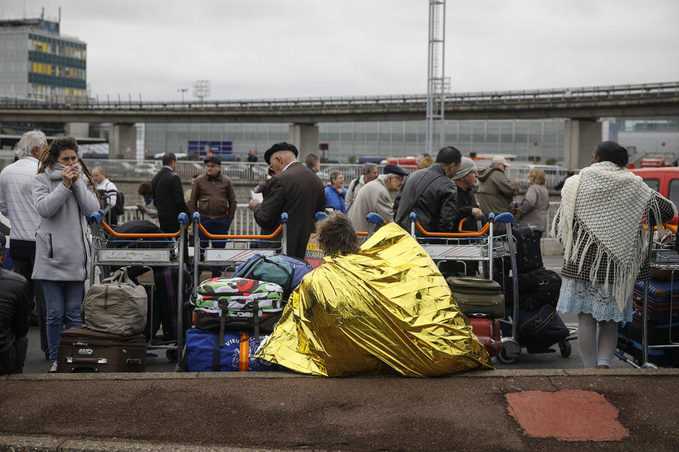 Man killed after trying to grab soldier’s gun at Paris airport