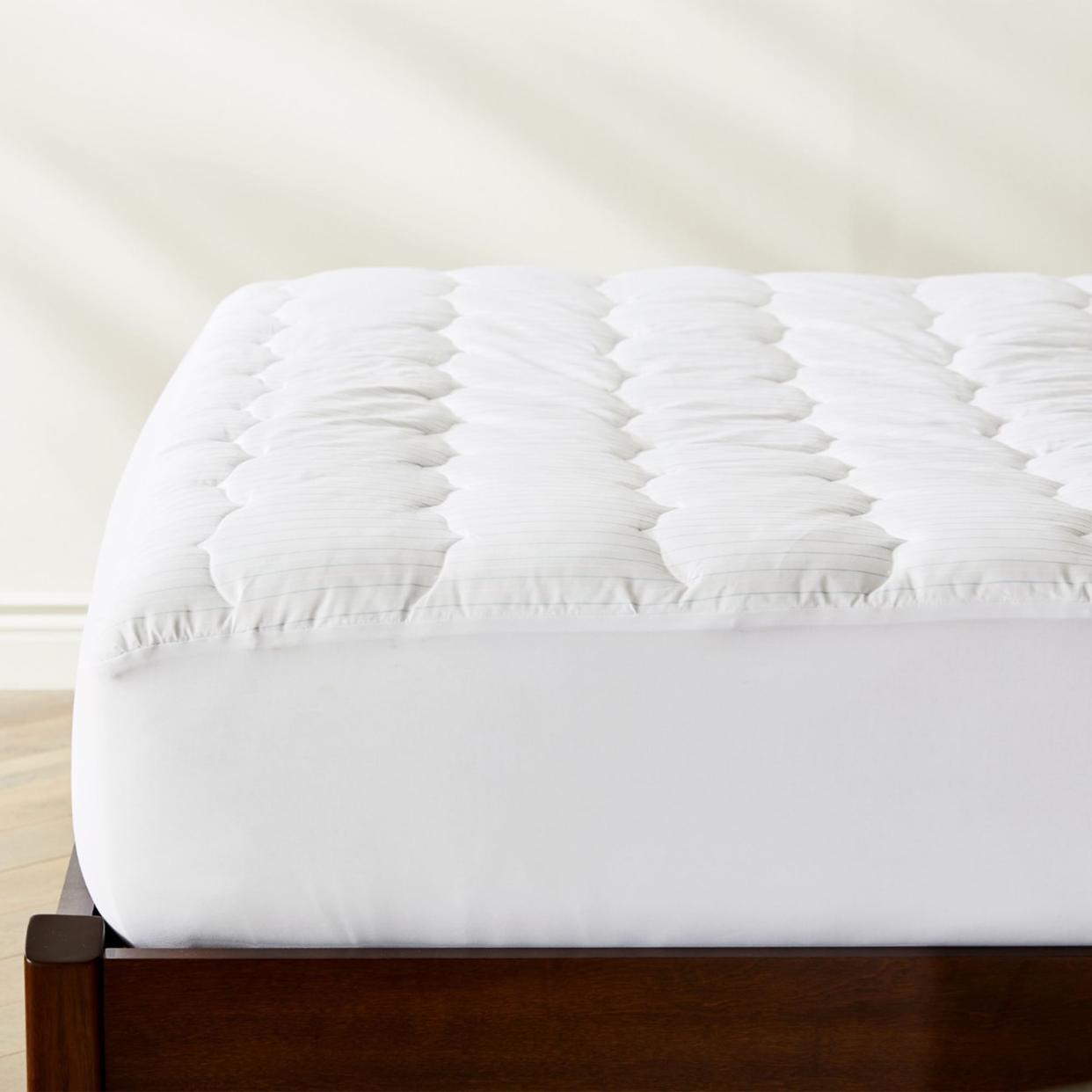 <p><a href="https://go.redirectingat.com?id=74968X1596630&url=https%3A%2F%2Fwww.westelm.com%2Fproducts%2Fcooling-waterpoof-mattress-pad-b3379&sref=https%3A%2F%2Fwww.housebeautiful.com%2Fshopping%2Fg44693102%2Fbest-cooling-mattress-toppers%2F" rel="nofollow noopener" target="_blank" data-ylk="slk:Shop Now;elm:context_link;itc:0;sec:content-canvas" class="link rapid-noclick-resp">Shop Now</a></p><p>Cooling Waterproof Mattress Pad</p><p>$134.00</p><p>westelm.com</p><span class="copyright">West Elm</span>