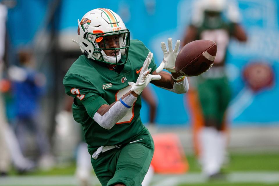 Florida A&M Rattlers safety Antwan Collier (3)warms up before kickoff for the Florida Classic at Camping World Stadium on Saturday, Nov. 20, 2021.