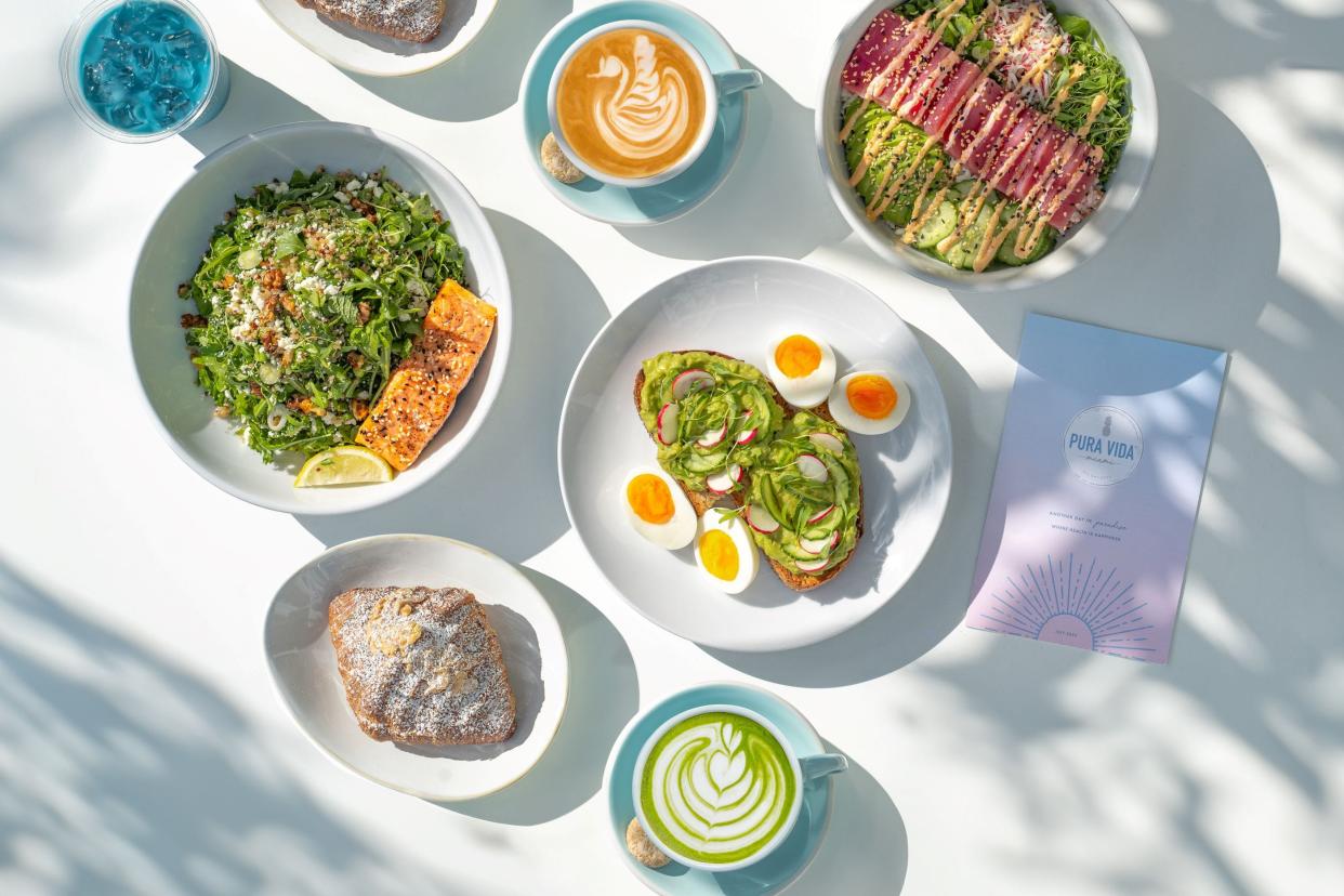 Pura Vida café recently opened a Jupiter location at Harbourside Place. The South Florida restaurant chain offers an array of health-minded dishes.