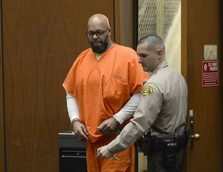 Rap mogul Suge Knight appears in court for a arraignment hearing in his murder trial in Los Angeles, California, April 30, 2015. REUTERS/Kevork Djansezian/Pool