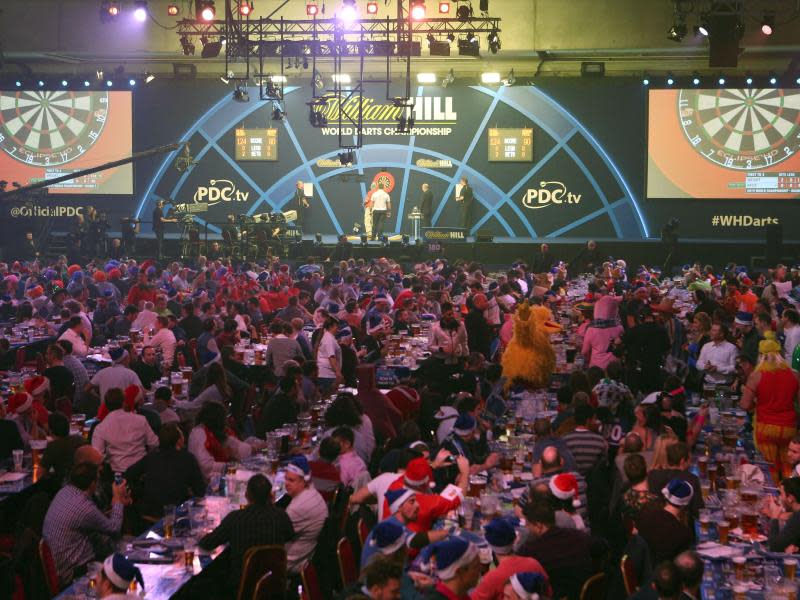 Die Dart-WM im Alexandra Palace in London ist ein riesiges Spektakel. Foto: Mykel M Nicolaou