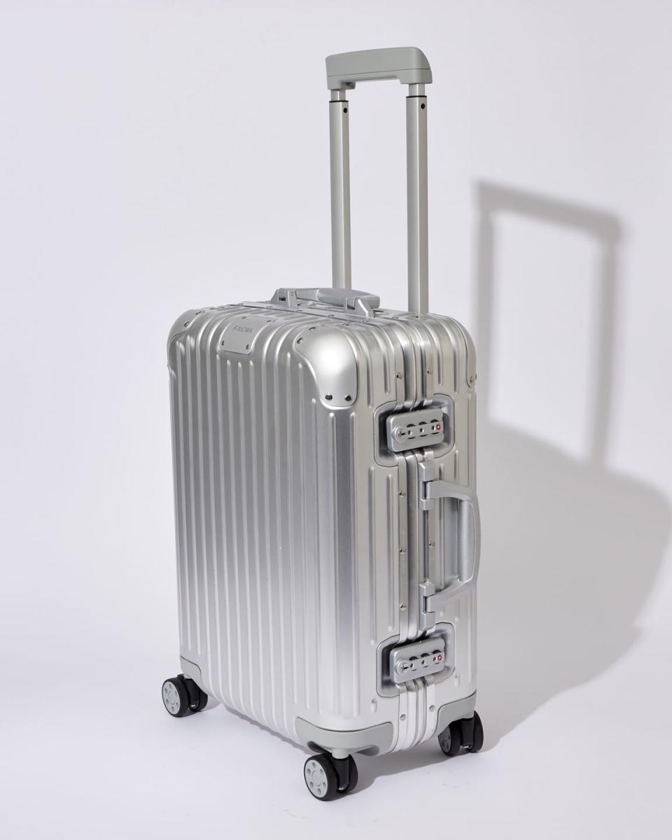 rimowa carry on suitcase review