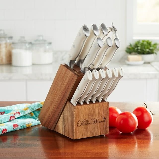 The Pioneer Woman Prairie Signature 20-Piece Cast Aluminum